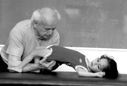 Demonstration by Moshe Feldenkrais